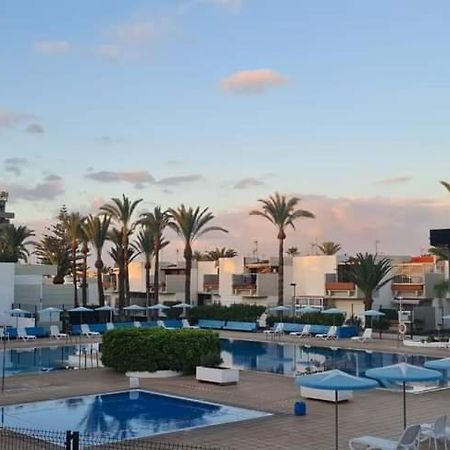 Family Comfortable Apartment Arona  Εξωτερικό φωτογραφία