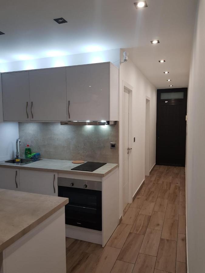 Family Comfortable Apartment Arona  Εξωτερικό φωτογραφία