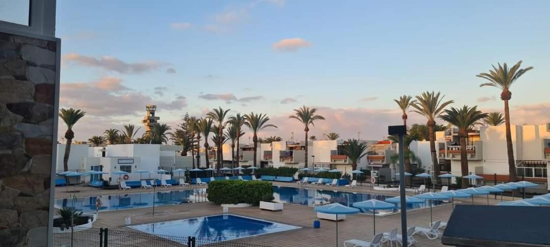 Family Comfortable Apartment Arona  Εξωτερικό φωτογραφία