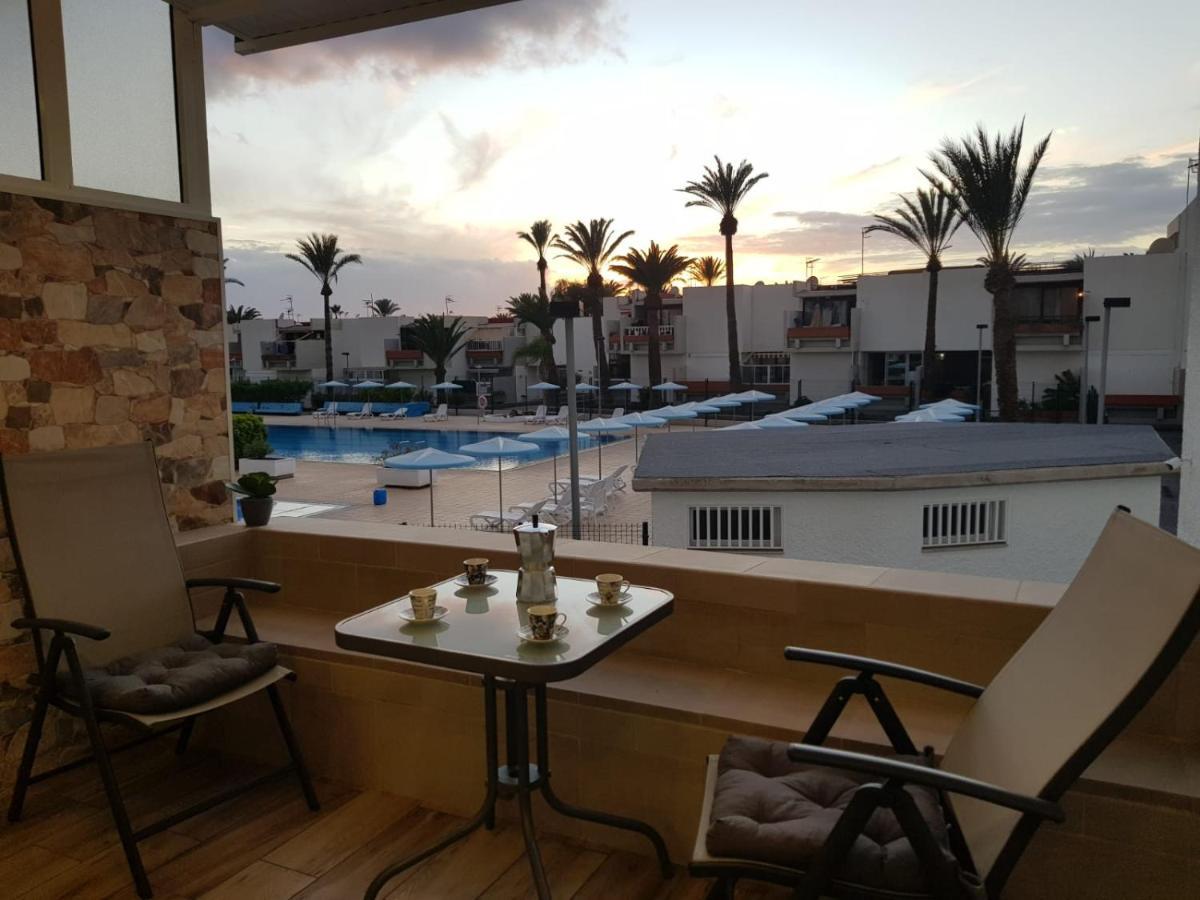 Family Comfortable Apartment Arona  Εξωτερικό φωτογραφία