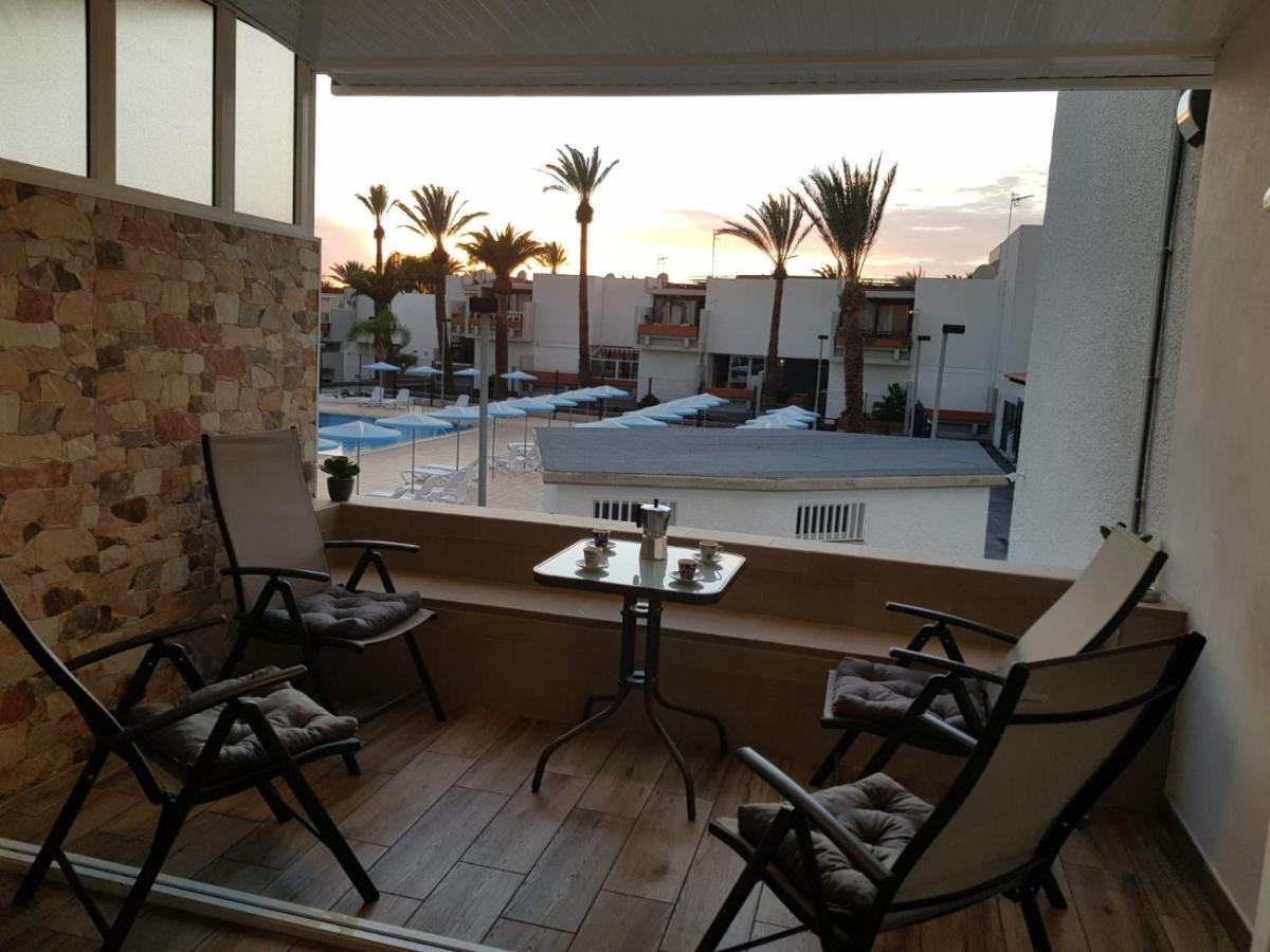 Family Comfortable Apartment Arona  Εξωτερικό φωτογραφία