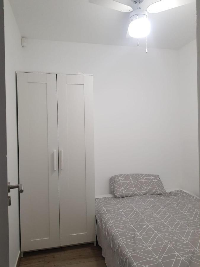 Family Comfortable Apartment Arona  Εξωτερικό φωτογραφία