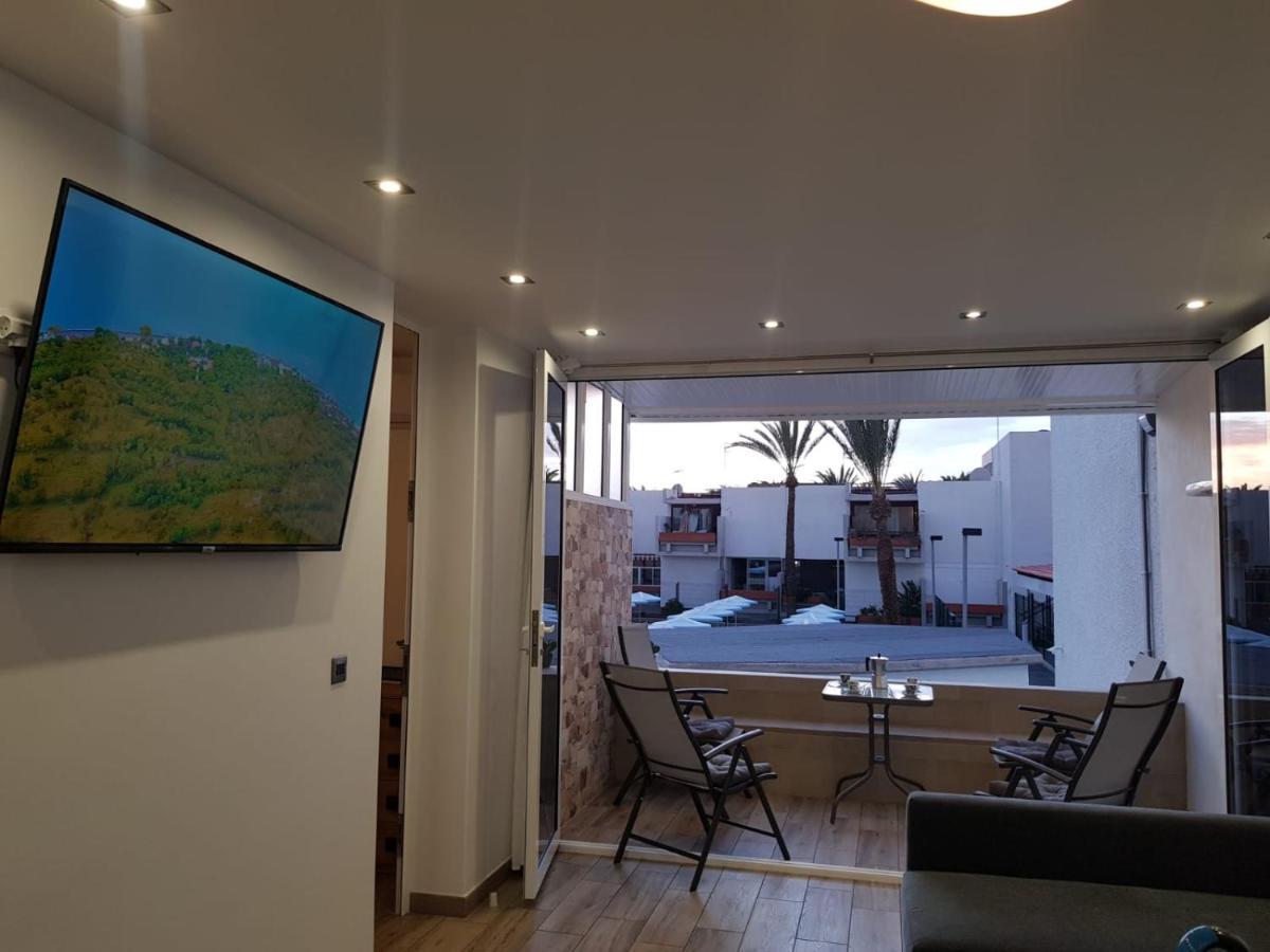 Family Comfortable Apartment Arona  Εξωτερικό φωτογραφία