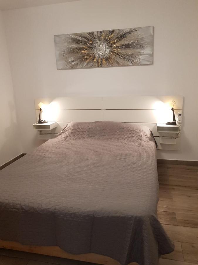 Family Comfortable Apartment Arona  Εξωτερικό φωτογραφία